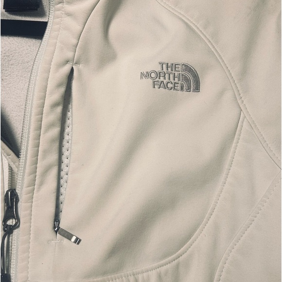 Medium The North Face “soft shell” jacket - Picture 5 of 9